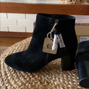 BORN A- Michie Bootie- BLACK SUEDE